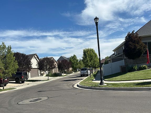 4th image of 4066 W Shady Plum Way