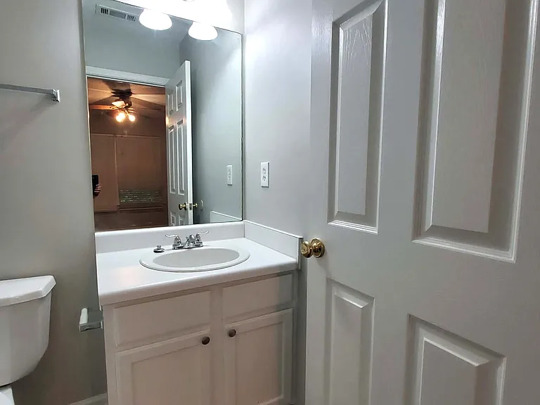 300 Cottonwood Creek Cir — Photo 27