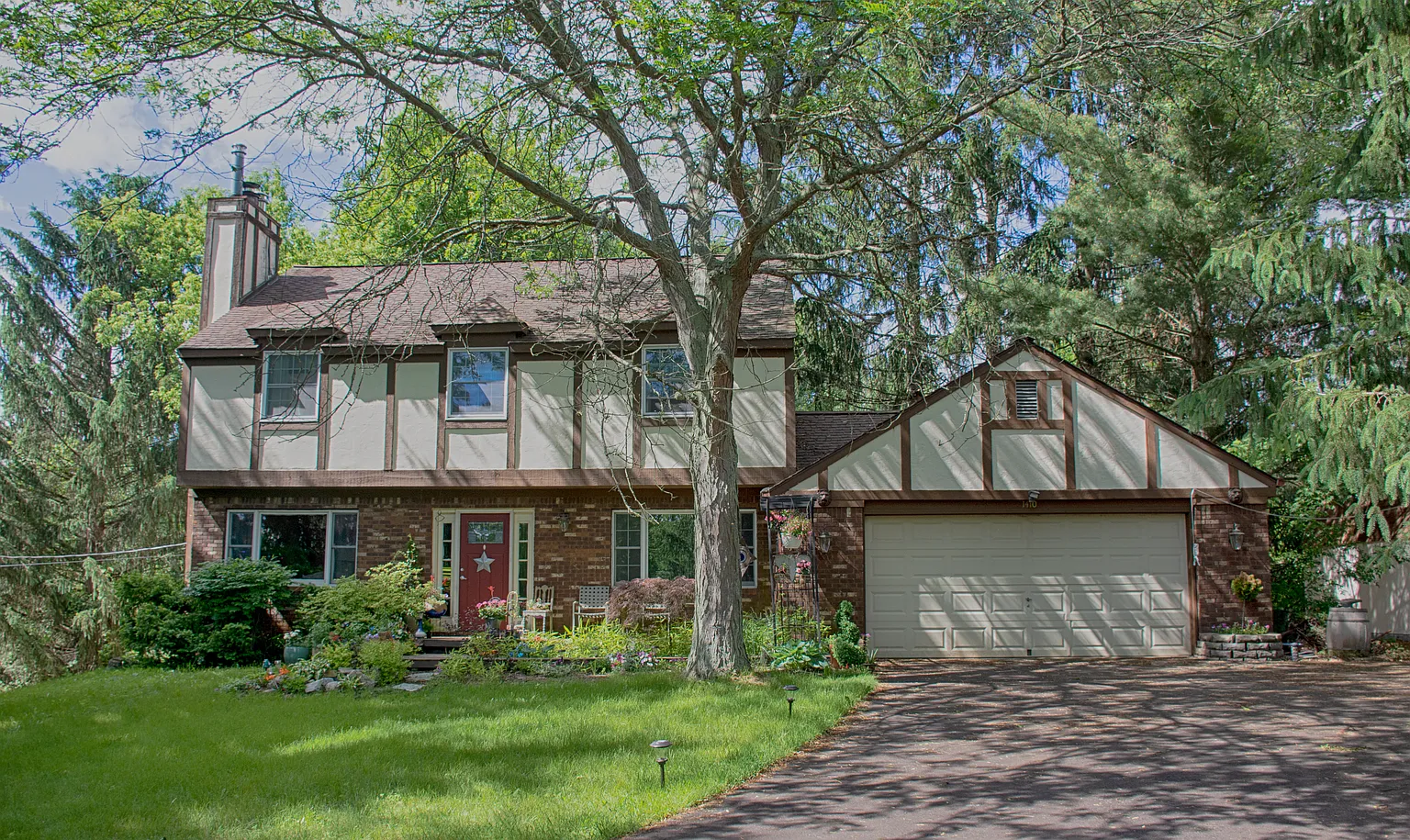 1410 Judd Rd photo 1
