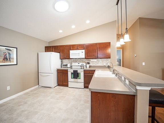 5th image of 2521 Bayport Pl