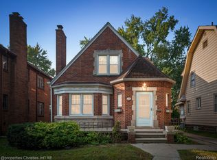 18 Woodward Heights Blvd, Pleasant Ridge, MI 48069