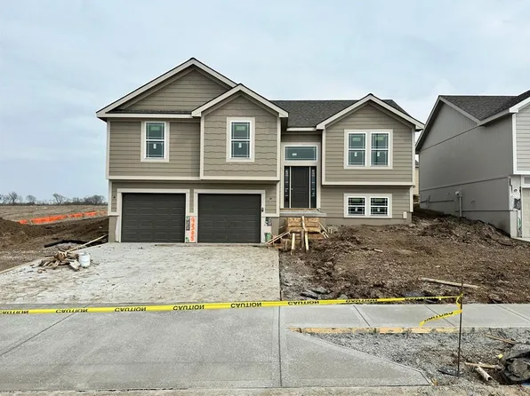 2120 NW 95th St, Kansas City, MO 64154