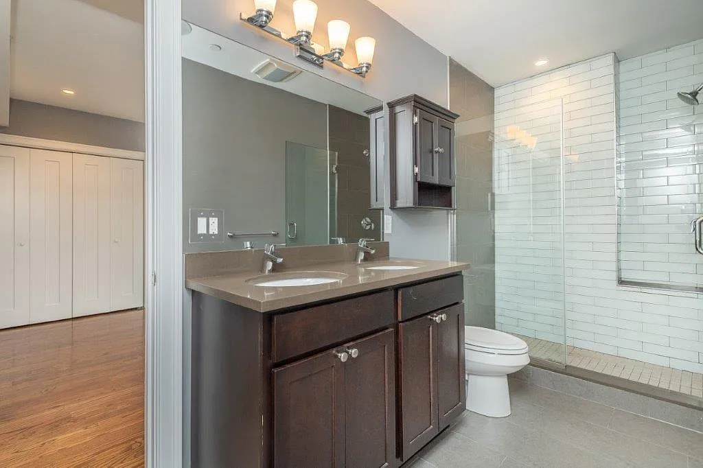 2 bed, 1.5 bath, 1065 sqft, $4,400 — Photo 3