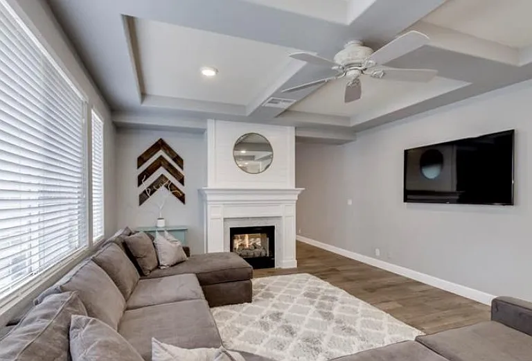 8212 Burgesshill Ave — Photo 4