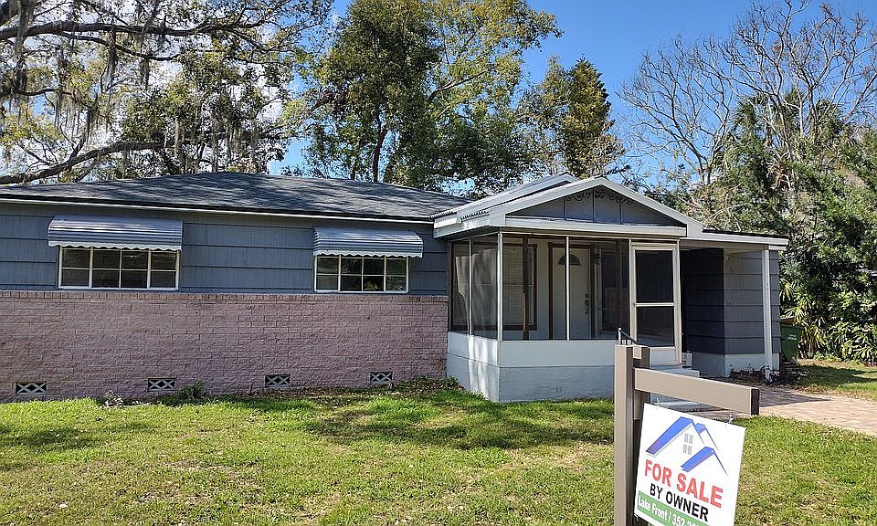 1st image of 1111 Oak Dr
