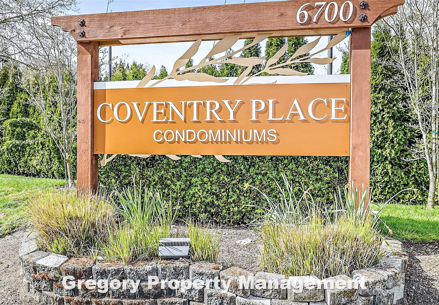 2 bed, 2.0 bath, 924 sqft, $2,300 — Photo 2