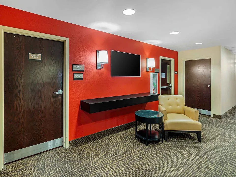 Lobby and Guest Check-in