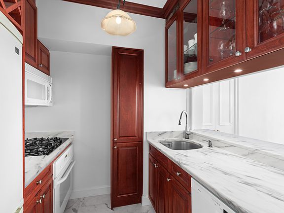 5th image of 530 E 76th St APT 8K