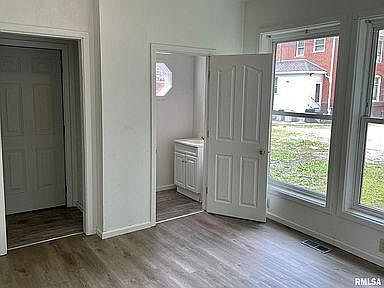 2nd image of 540 Mathews St