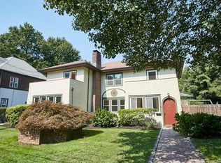 38 Chester Pl, New Rochelle, NY 10801