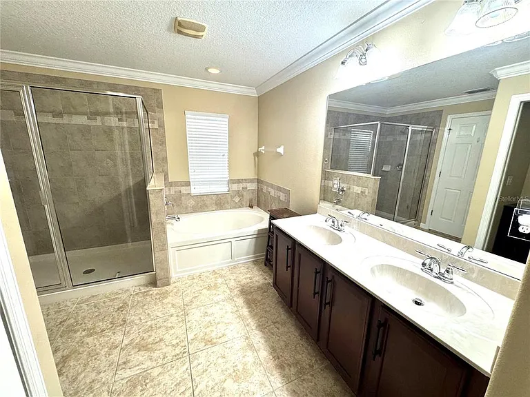 1483 Hillview Ln — Photo 18