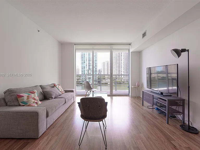 325 Biscayne Blvd #821 — Photo 20