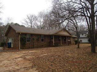 106 Limerick Rd, Greenwood, SC 29649