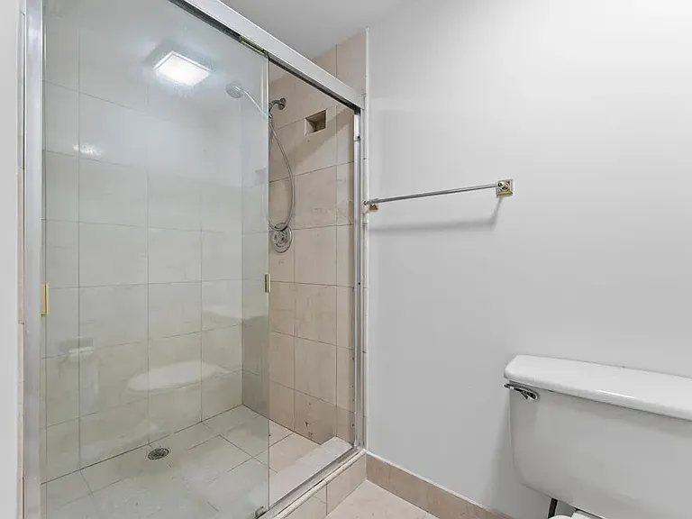 801 Seafarer Cir #302 — Photo 14