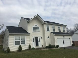 15 Hardwoods Dr, Pataskala, OH 43062