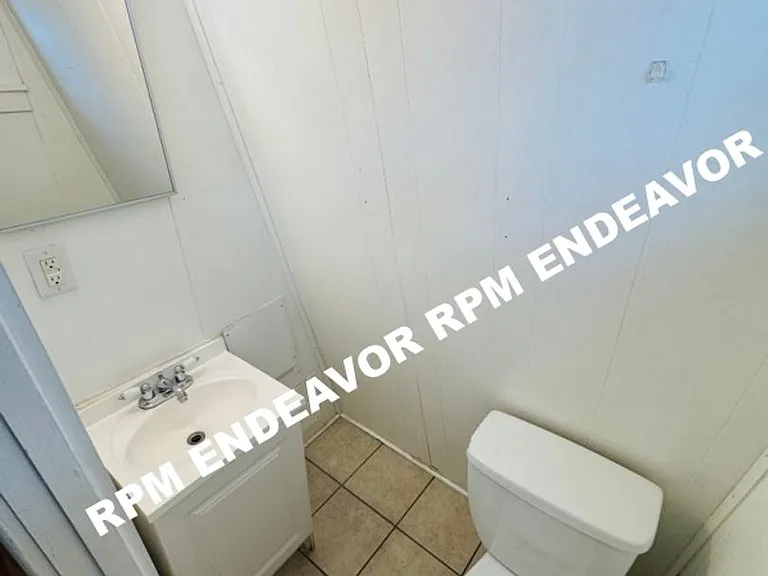 4736 Heidelberg Av — Photo 4