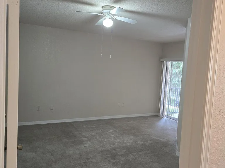144 SW Peacock Blvd #23-201 — Photo 7