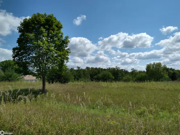 1856 Crystal Springs Ln, Fairfield, IA 52556