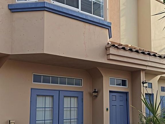 5th image of 1441 Robinson Ave