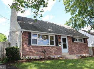 1073 Cherry St, Pottstown, PA 19464