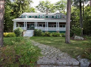 55 Banfield Rd, Tuftonboro, NH 03894