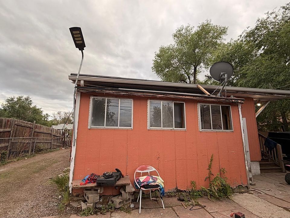 2nd image of 2837 W 55th Avenue
