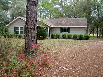 16 Meadowlark Street