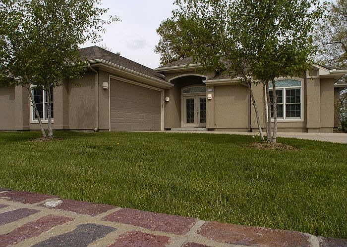 1st image of 4033 NE Crimson Dr