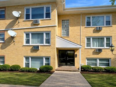 6630 W 95th St APT 3D, Oak Lawn, IL, 60453