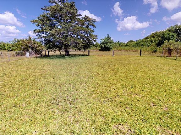 3rd image of 4217 Green Meadow Dr