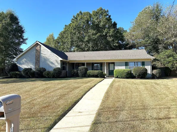 160 Summer Lane Dr, Columbus, MS 39702