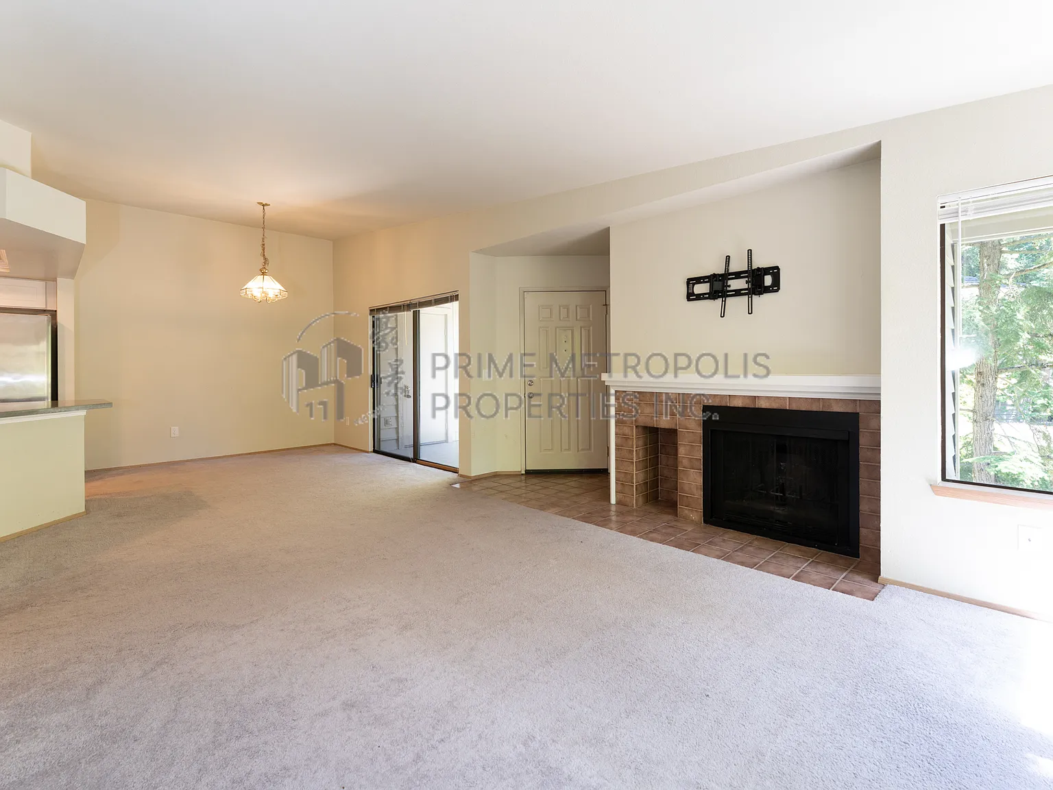 1270 Bellevue Way NE Unit 8 Bellevue WA 98004 LCG - 8 — Photo 4