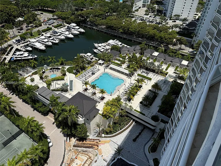 7000 Island Blvd #2403 — Photo 8