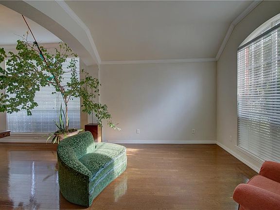 4th image of 4620 Gladiola Ln
