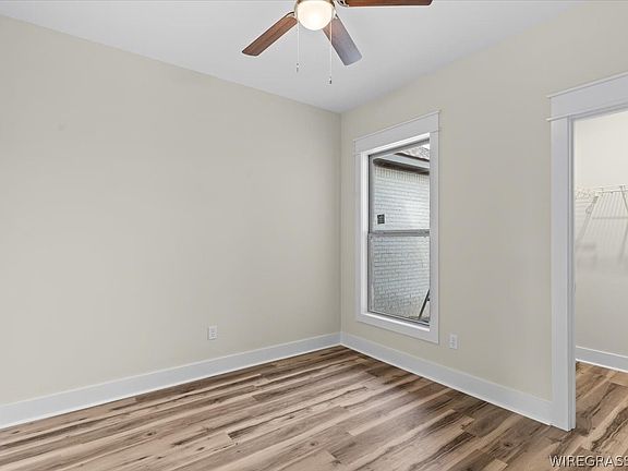 5th image of 207 Oxford Dr