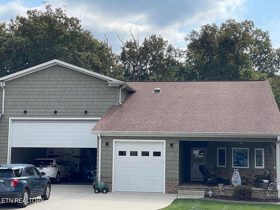 1st image of 104 Hickory Cir