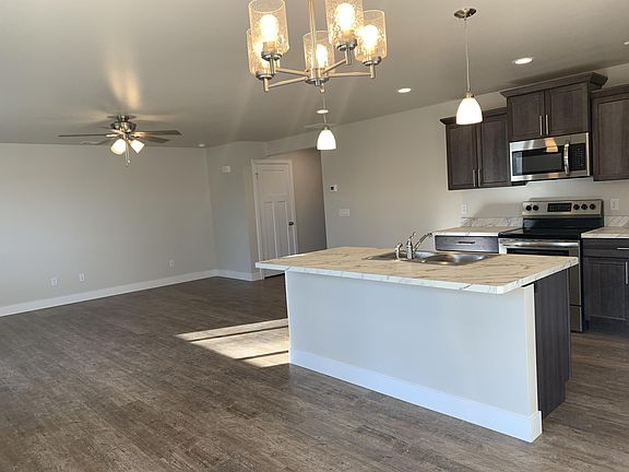 5th image of 1010 Yellowstone Ave #2