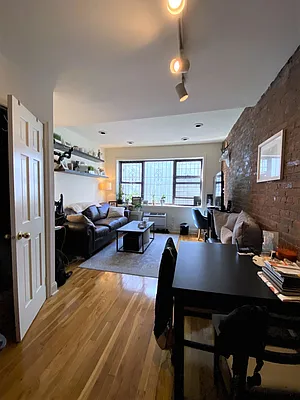 Rented by City Connections Realty | media 28