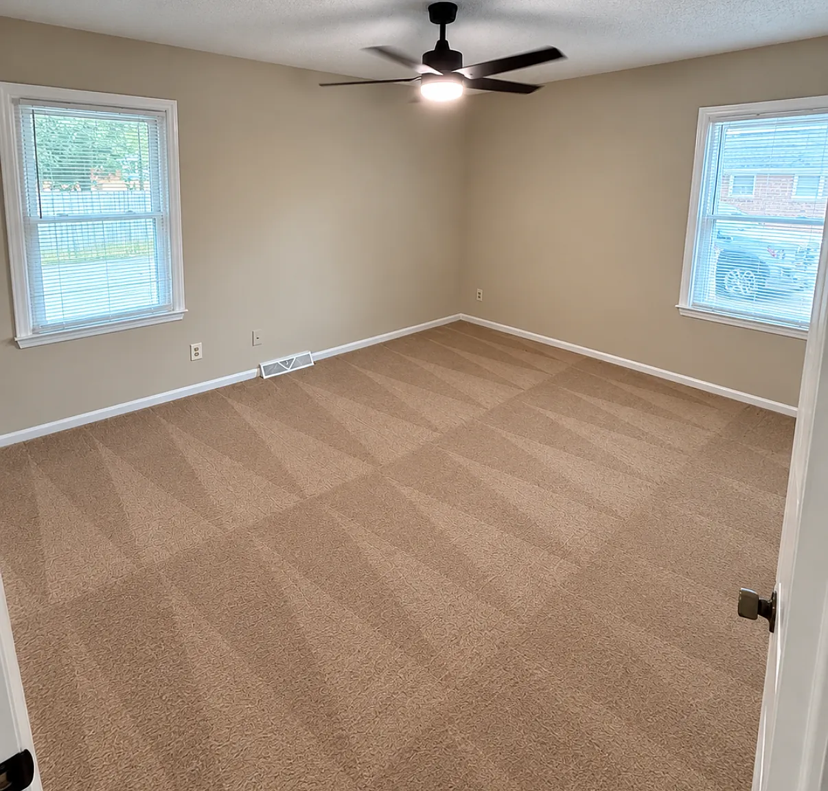 2 bed, 1.0 bath, 900 sqft, $1,195 — Photo 4