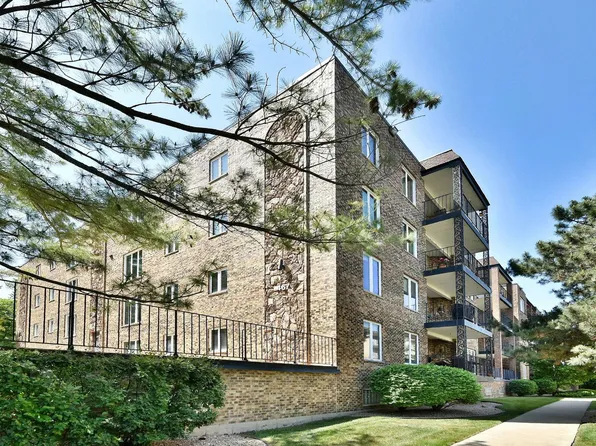 467 Hiawatha Trl APT 203-2B, Wood Dale, IL 60191