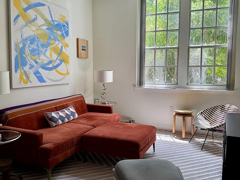 701 Mirror Lake Dr N #215 — Photo 5