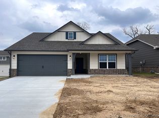 6613 S 20th Pl, Broken Arrow, OK 74011