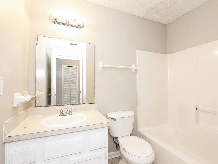 9956 Somerset Grove Ln — Photo 11