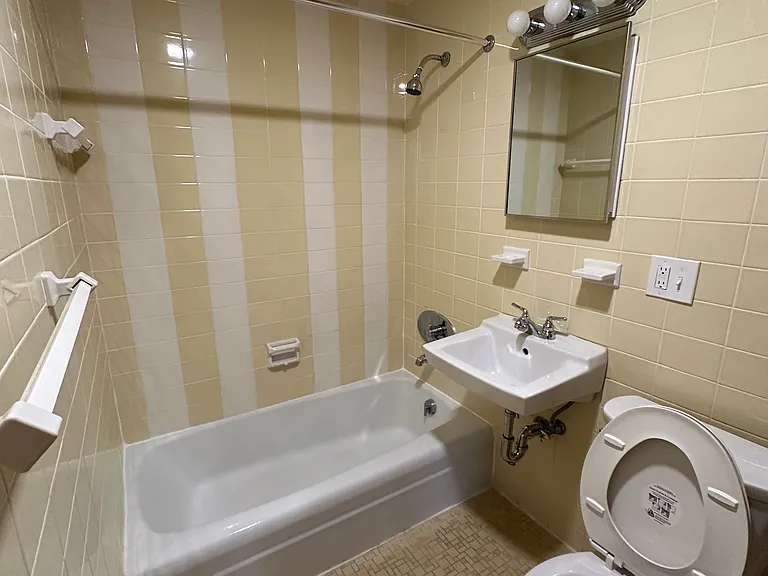 62 Brighton Ave #404 — Photo 10