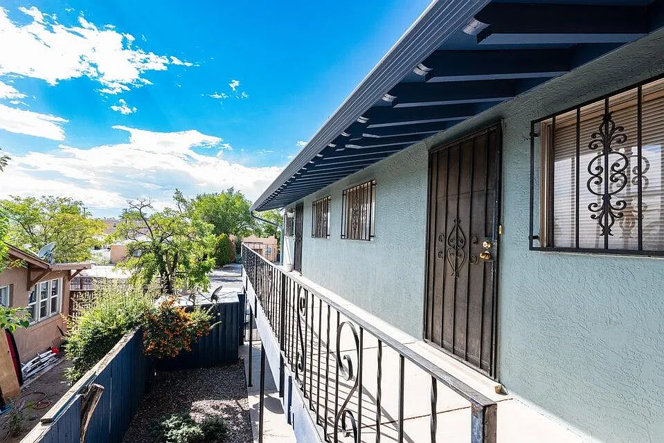 206 Princeton Dr SE #5
