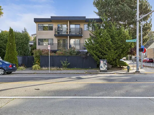 5454 Fauntleroy Way SW APT 202, Seattle, WA 98136