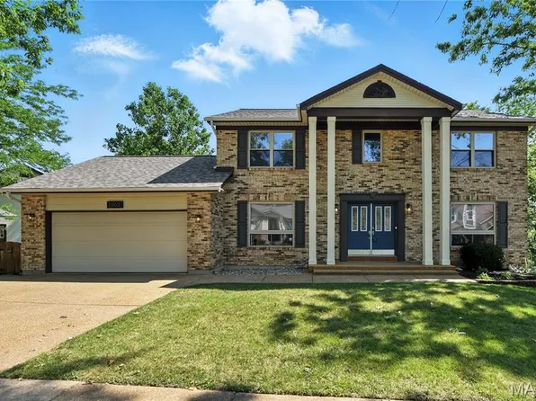 2863 Spring Water Dr, Saint Louis, MO 63129
