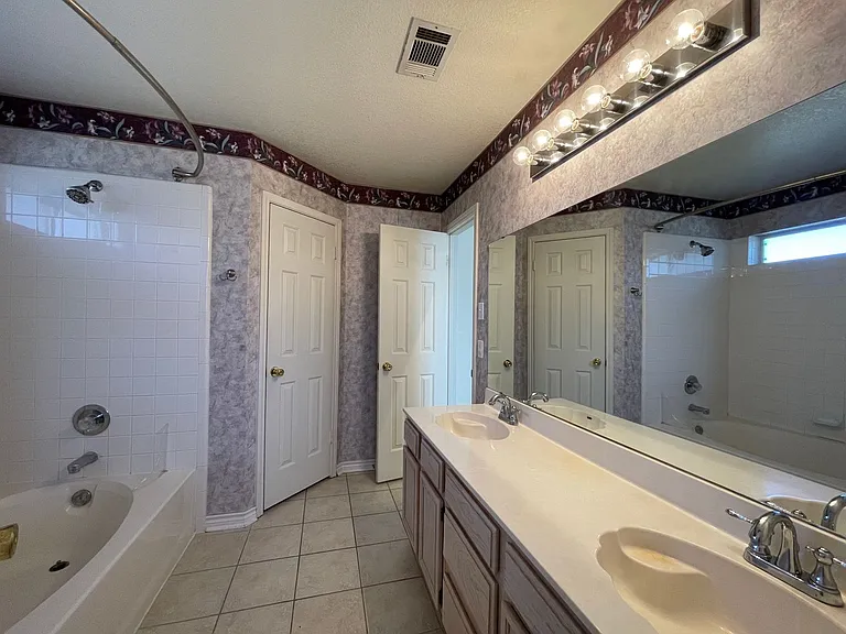 5001 Addie Dr — Photo 11