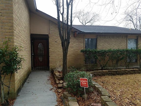 2nd image of 14002 Hollow Pines Ct