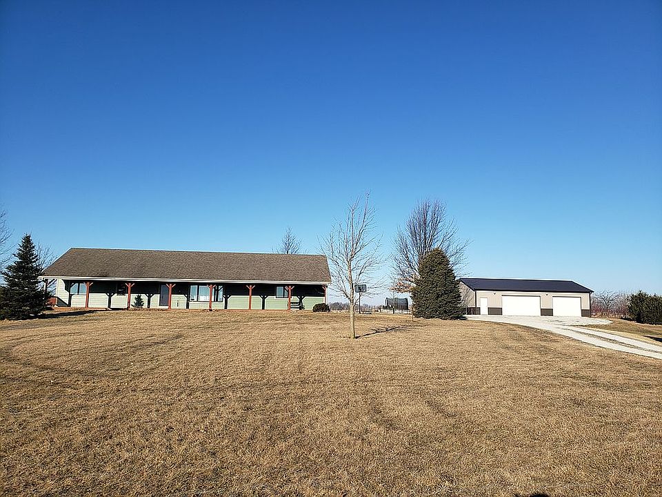 4 bed, 2 bath on 3.75 acres!